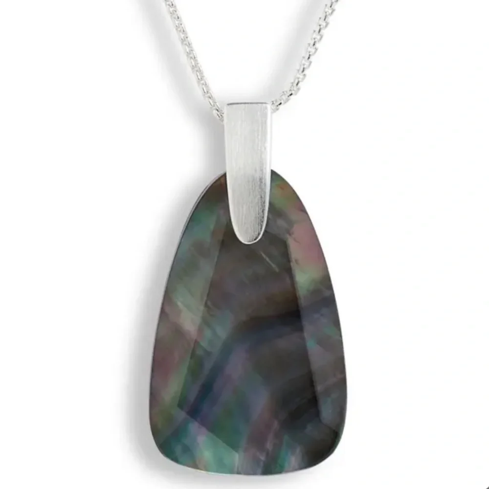 KENDRA SCOTT Maeve Long Stone Pendant Necklace